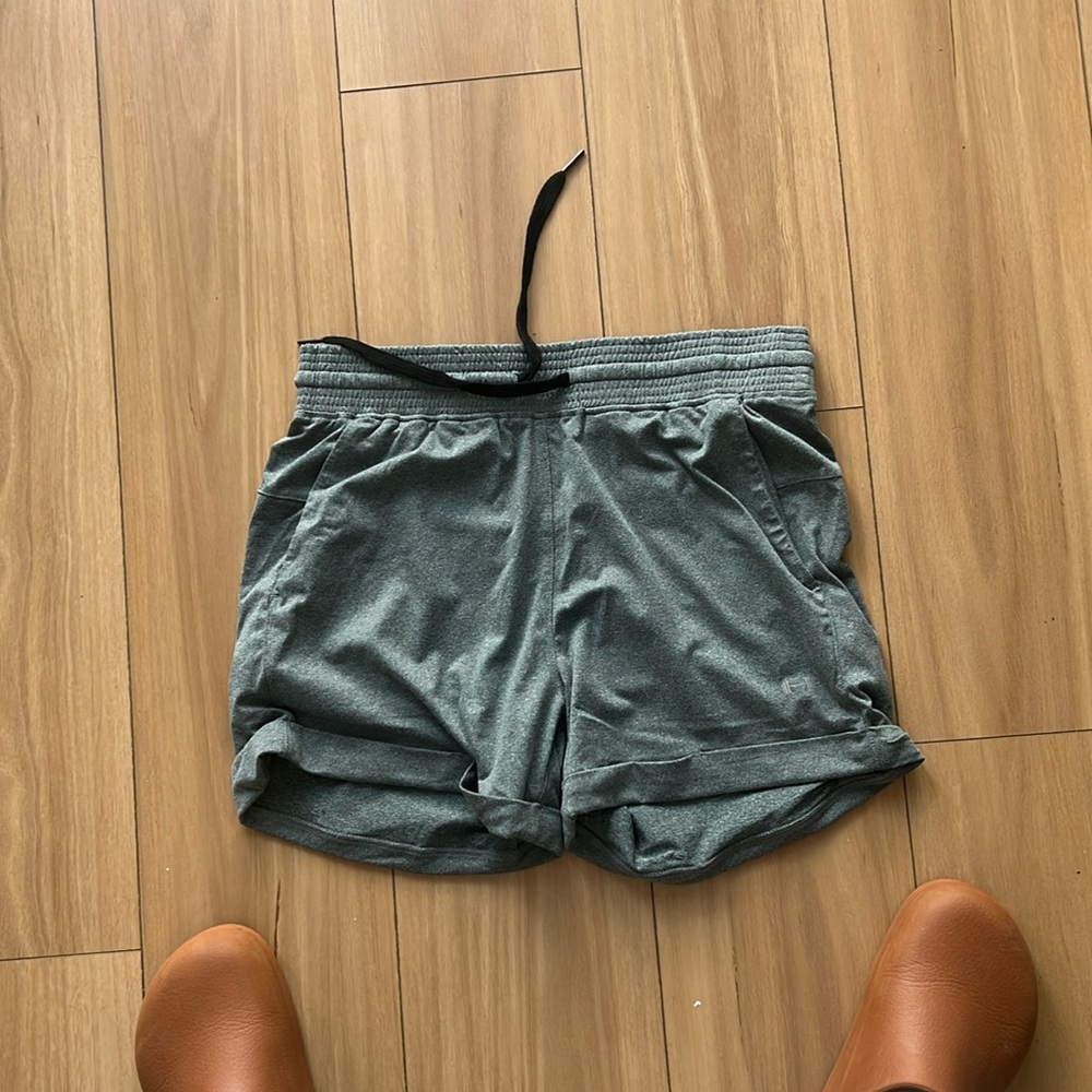 Born primitive barbella box shorts
